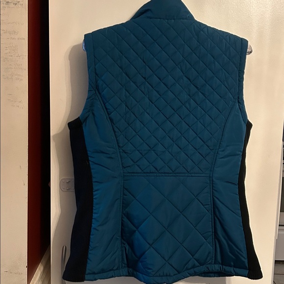 NWT Andrew Marc Women’s Quilted Fitted Vest Size Medium - Picture 8 of 12